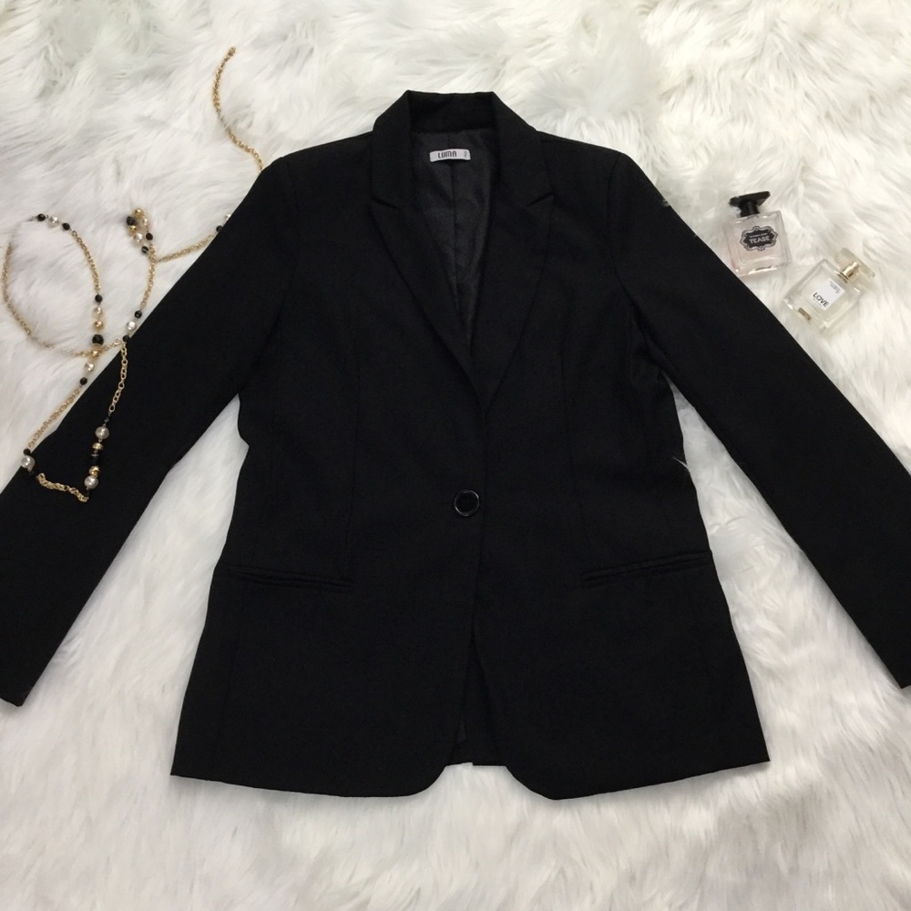 Women black blazer